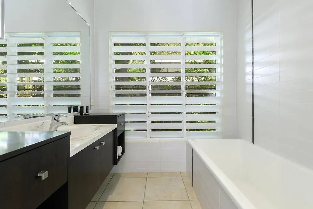 Syreon - 3 Bedroom House Close To The Beach Port Douglas